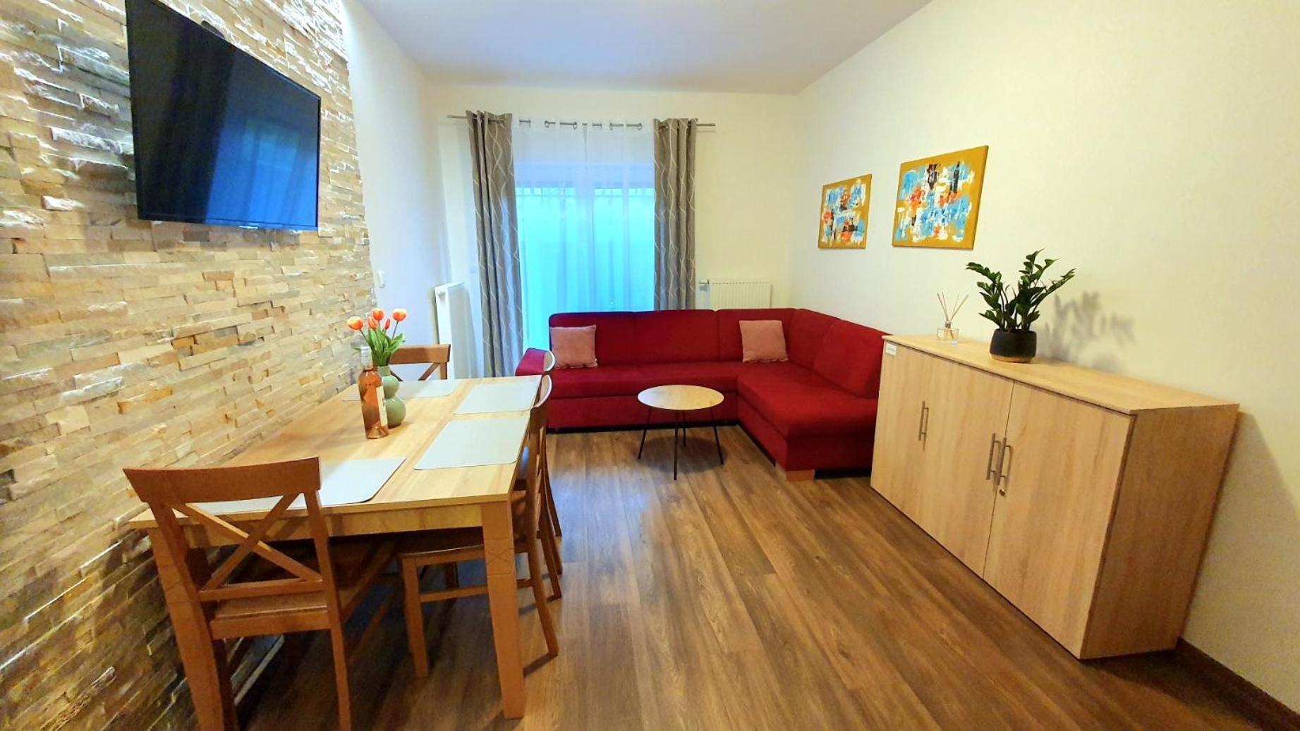 Apartmanovy Dom Lucky 188 데마노브스카돌리나 외부 사진